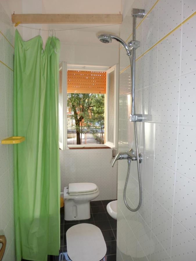 Nice Two-Bedroom Apartment 150M From The Beach บิบิโอเน ภายนอก รูปภาพ
