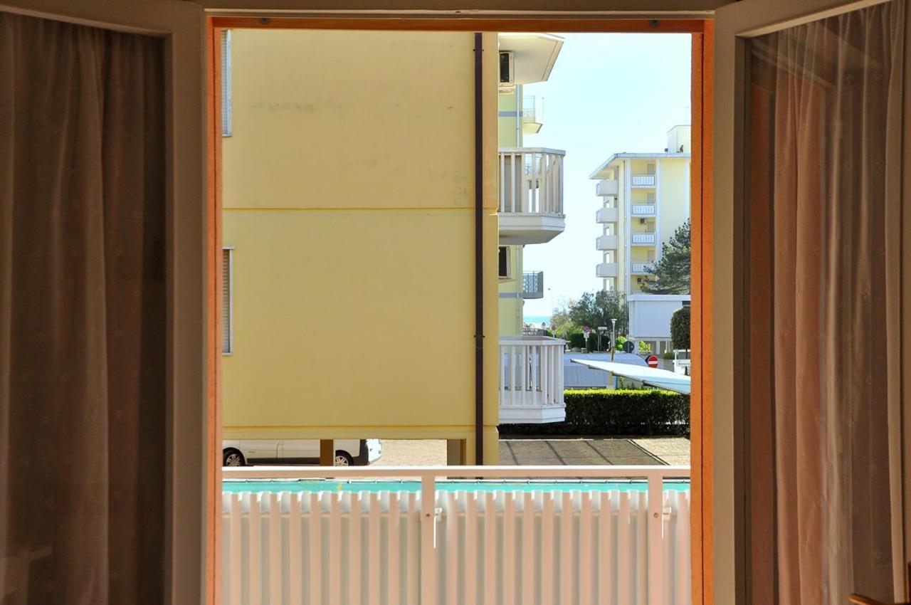 Nice Two-Bedroom Apartment 150M From The Beach บิบิโอเน ภายนอก รูปภาพ
